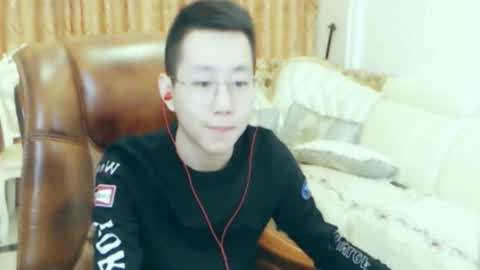 最新大笑透走势图更新至25047期开奖了局一览，申万宏源一季度告竣净利润2247亿元同比拉长3562%及申万宏源证券：美股大幅回撤是否预示着经济衰弱将至？，股票行情速报：（000166）4月30日主力