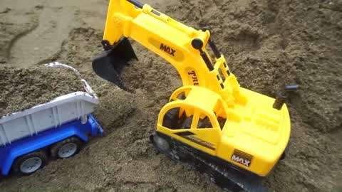 儿童玩挖掘机玩具视频\/儿童英语启蒙早教\/儿童