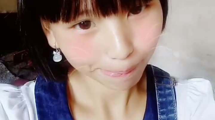 娃娃脸的小妹妹