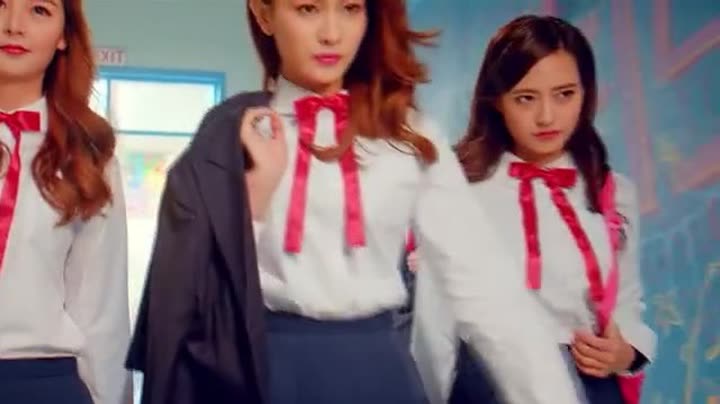                        人鱼校花