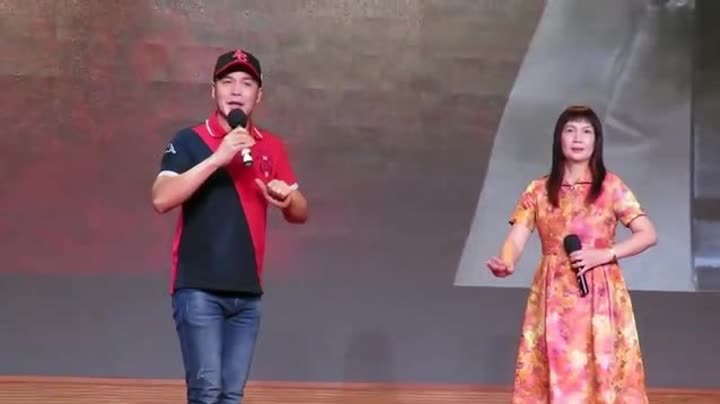 超爱游泳的胡母宏达