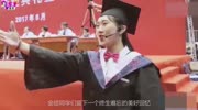 毕业典礼上学姐改编翻唱《成都》,惊艳全场,天使亲吻过音乐背景音乐视频音乐爱奇艺