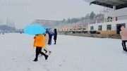 南昌大学共青学院终于下雪了,时隔多年,震撼无比!资讯搜索最新资讯爱奇艺