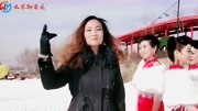 美女走心演唱《酒醉的蝴蝶》,身边站着4位模特,好看又好听!音乐背景音乐视频音乐爱奇艺