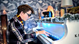 油管博主Peter Buka钢琴演绎电影《哈利波特》主题曲，娴熟的演奏技巧令人折服，熟悉的旋律惹人梦回..