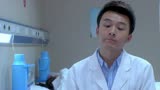 今夜天使降临：女学生不愿配合治疗方案，看小伙如何机智解决