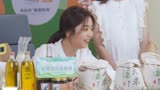 我们这十年：谭松韵直播带货这幕，完全本色出演，网友看完笑疯了
