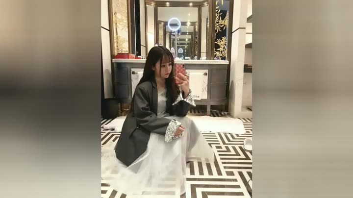 游妮死svip