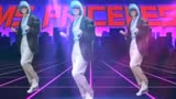 《乘风破浪的姐姐》主题曲，李宇春的录制花絮，这造型是什么鬼