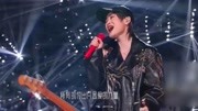 跨年演唱会，李宇春再唱《和你一样》，全场大合唱的瞬间泪流满面