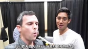 我们一家跟男巫剪辑师zach king进行了一次疯狂的nerf枪战,爽翻