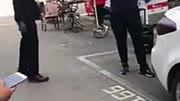 黑人的根美女动态胸大揉图片
