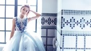  一组陈彦妃的最新写真曝光-照片中时尚俏丽短发和浅蓝色小礼裙完美结合