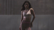 日本超人气模特兼演员中村安妮为您展现运动内衣秀