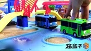 play游戏:赛车总动员 公交车 tayo 安全轨道 汽车 玩具 拆箱 试游戏完整版视频在线观看爱奇艺