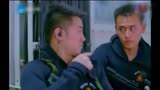《深海利剑》潜艇部队与海盗较量实力，最终将商船人员顺利营救