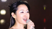 杨钰莹演唱会歌曲展播之《泉水叮咚响》,声如水潺潺,面似桃花开