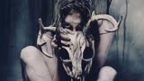 美国版《画皮》，林中怪物寄生在人类身体中为非作歹，恐怖电影