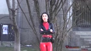 胶衣Wearing latex in public. Red and Black Casual look.时尚完整版视频在线观看爱奇艺