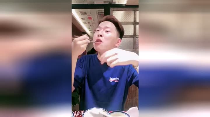 小男姐姐莫