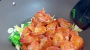 烹饪必备：学会做番茄油焖大虾，让你的厨艺更上一层楼！