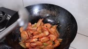 别再为冬天的饭菜发愁了！油焖大虾让你秒变厨神！
