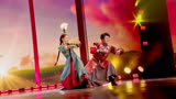 佟丽娅新疆舞热情似火，让《舞者》总决赛现场升腾起欢乐气氛