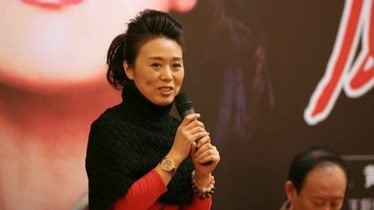 吴琼老公首次露面,竟是我们熟悉的老戏骨,难怪隐藏多年不愿公开-娱乐
