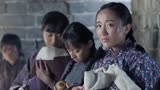 长城红：憨厚村民遭到敌军围杀，幸好有大爷带众人避难啊