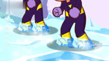 开心超人：企鹅怪把花心磁力链冰冻了，小心超人的脚都被冰冻了！