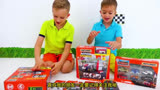 儿童益智玩具：汽车玩具总动员，尼基打造了一座超大的城市模型！儿童益智玩具工程车模型汽车玩具