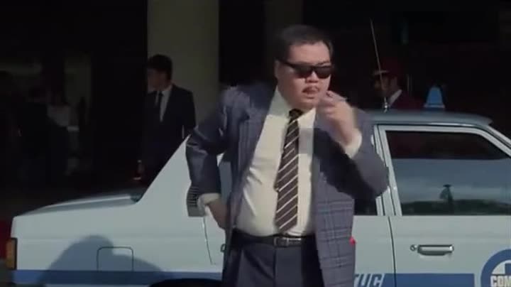                    肥猫教你抽烟