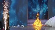 绿色美蔡徐坤演唱,杨幂穿绿色礼服走秀,春意浓浓,倾国倾城娱乐完整版视频在线观看爱奇艺