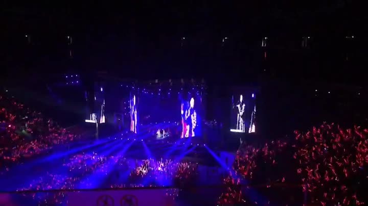 玮柏6.29首见真人帅好可爱…一点不胖_嗨火辣红海片片