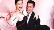 华谊老总王中磊公主抱杨颖，谁注意到他手的位置？网友：姿势老练