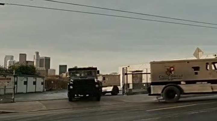                      激战运钞车
