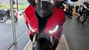 宝马S1000RR到店实拍,2020最新款,颜值真心高!汽车完整版视频在线观看爱奇艺