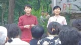 哑女：哑妹请林老师做翻译竞选村长，发表精彩辩论，台下掌声不断