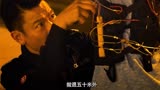 当危险来临之际，坚信他们一定会选择负重前行。#电影地心危机