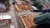 巴西警方空中狙击嫌疑犯 上演真实版速度与激情