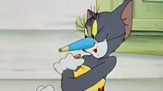 猫和老鼠:这头老鹰已经被汤姆迷晕了,马桶塞的正确接吻技巧!