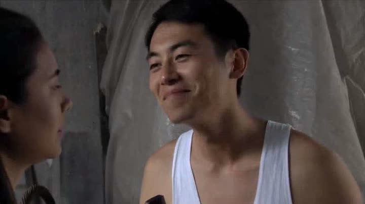 举报 删除 《正阳门下》朱亚文化身记者采访自己的偶像边潇潇 本视频