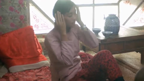 一部国产伦理电影，女子被父亲卖给老财主，结婚当天就爱上了轿夫-原创-完整版视频在线观看-爱奇艺