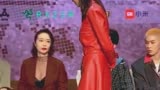 张钧甯在网剧唐人街探案中饰演一位妖艳魅惑的红衣女子，今天也是红衣出席