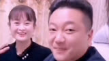 大衣哥朱之文亲家拍摄视频，快乐幸福一家人