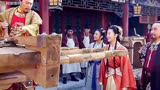 穆桂英：穆桂英制造出强弩威力惊人，皇上高兴，免去穆桂英跪拜礼