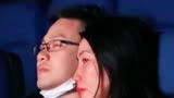 你往细节看一眼，爱与不爱都太明显...＃影视作品＃以年为单位的恋爱看哭了＃毛晓彤