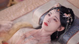 女子坠入魔道，化作一只黑凤凰，所到之处寸草不生！