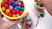 儿童玩具彩虹糖果奇趣蛋拆封视频[高清版]