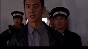 警察带人到军队抓人,没想到少将师长直接带兵包围所有警察军事完整版视频在线观看爱奇艺